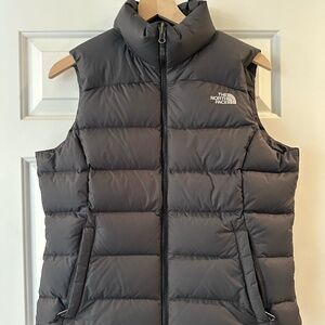 NWOT The North Face Nuptse 2 700 Down Fill Puffer Vest Womens Medium Black CUQ6